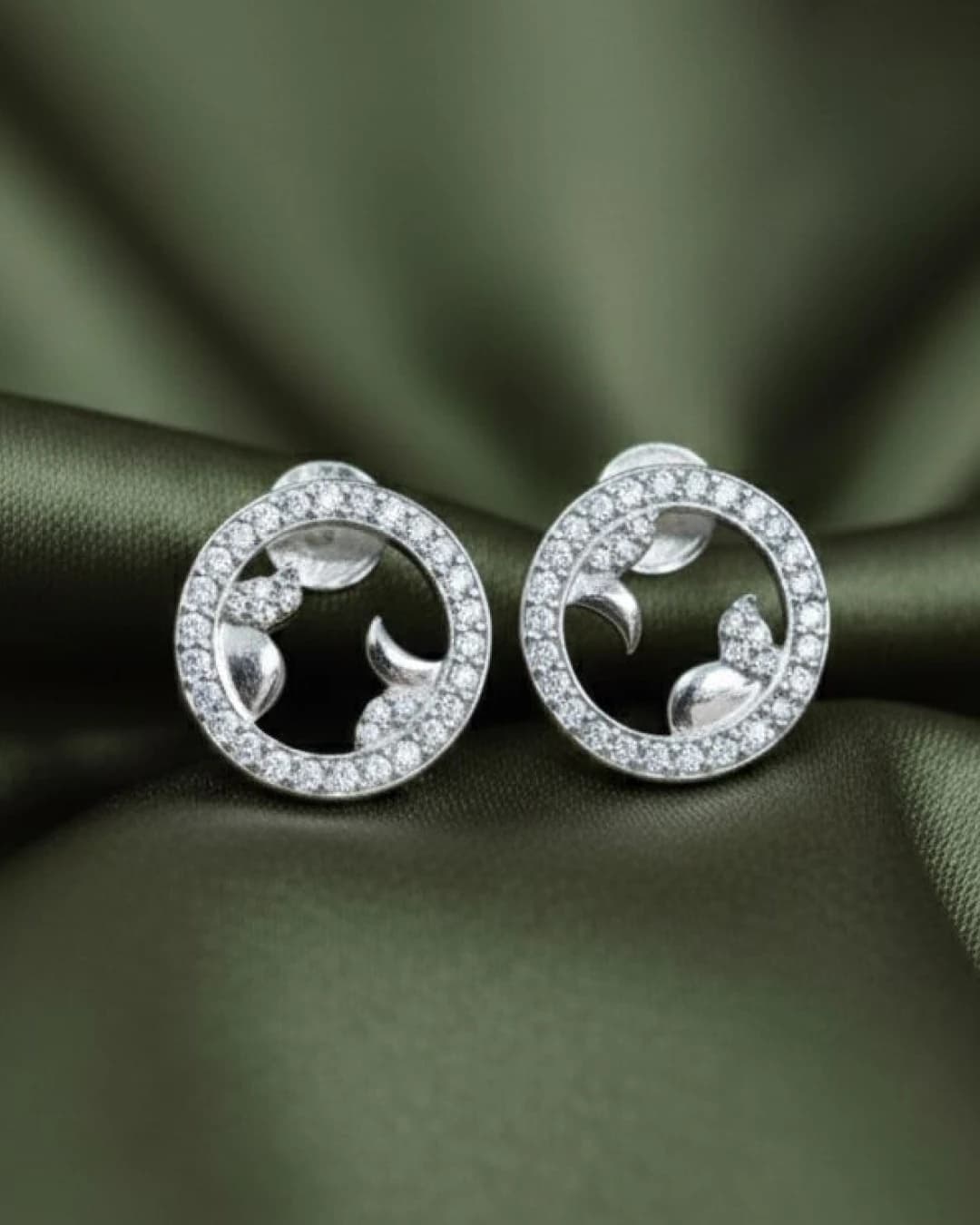 Botanical Halo Stud Earrings – 925 Sterling Silver view 3