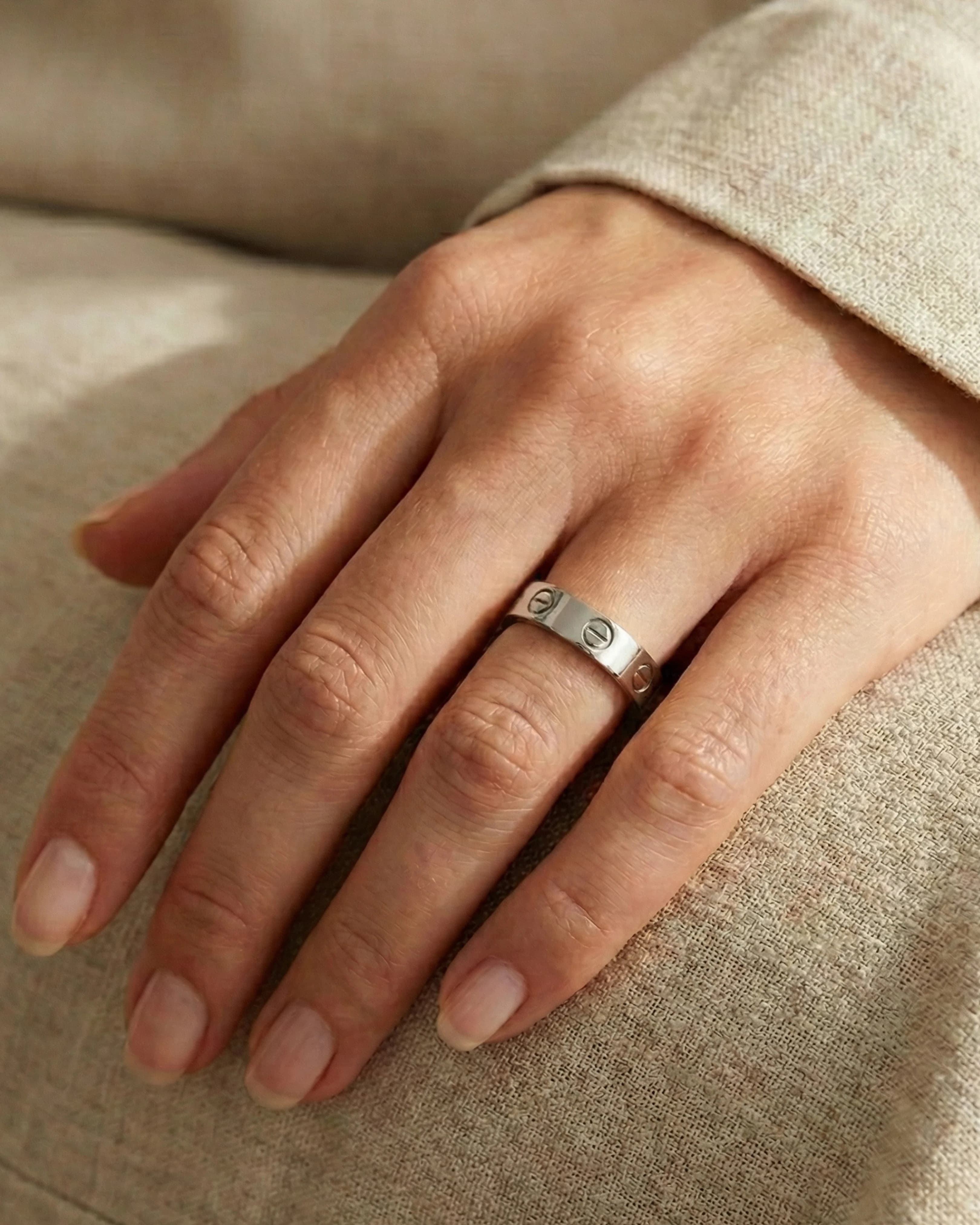 Timeless Emblem Adjustable Band – 925 Sterling Silver — model