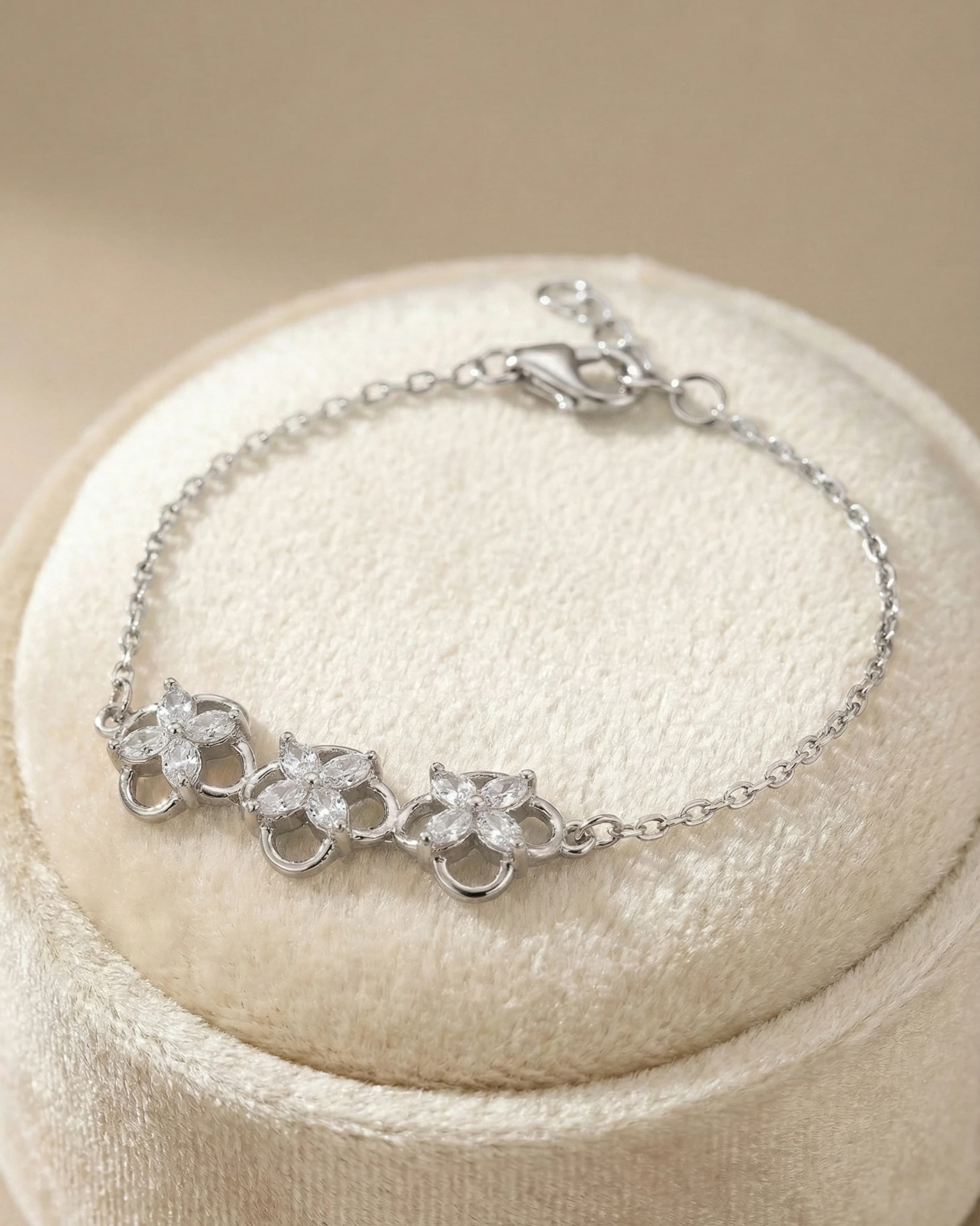 Floral BlossGolden Meadow Quatrefoil Bracelet – 925 Sterling Silverom Rose Quartz & Pearl Wrap Ring – 925 Sterling Silver view 3