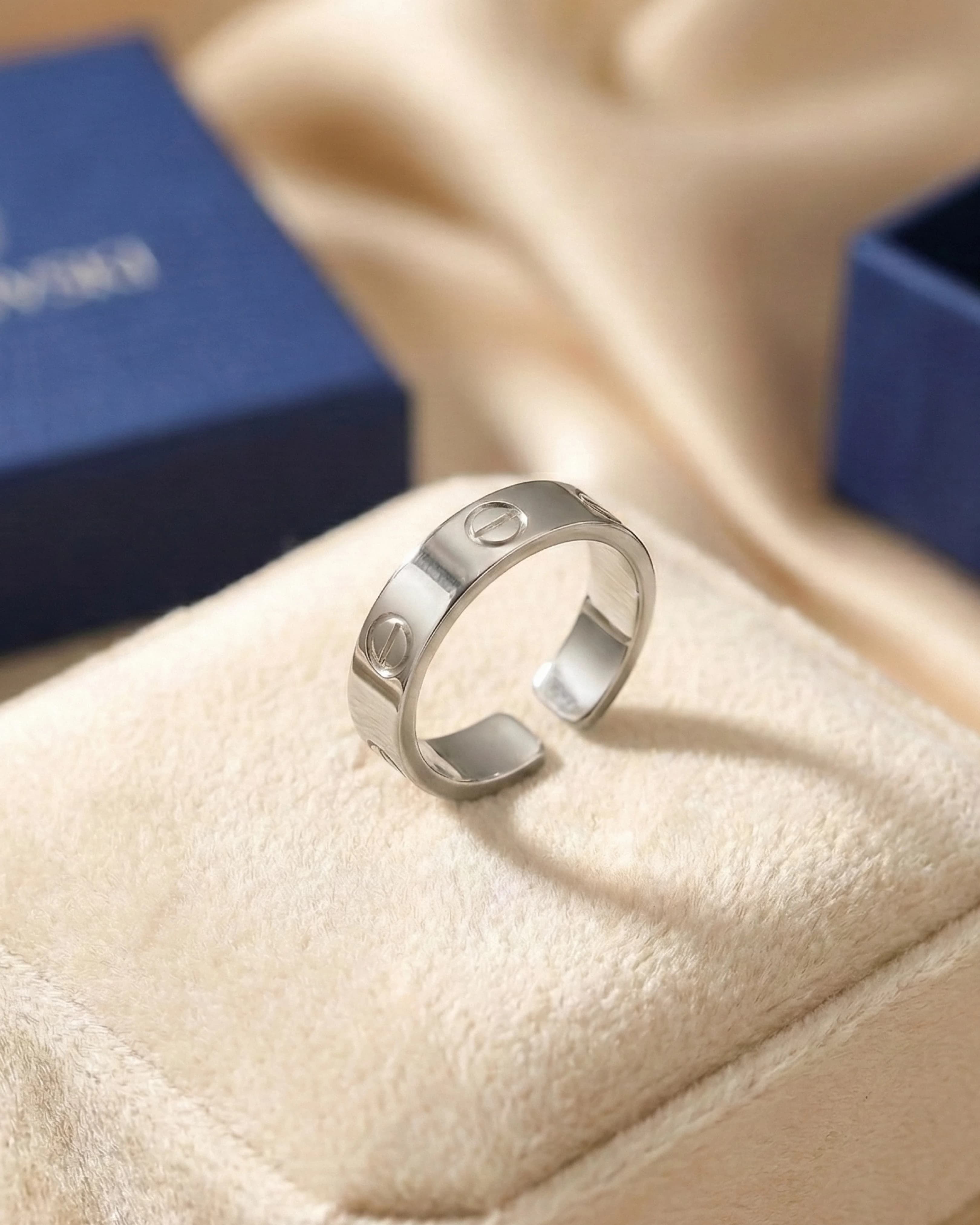 Timeless Emblem Adjustable Band – 925 Sterling Silver view 3